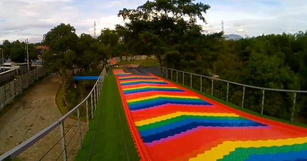 youtube.com/Gadis Qona'ah